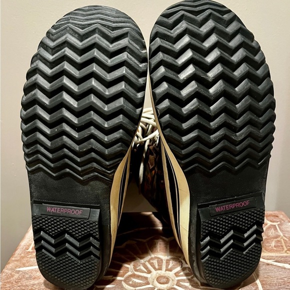 Sorel 1964 PAC Womens Sz 10 Boots Geometric Winter Insulated Lined Waterproof - Picture 6 of 7